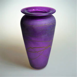 Will Shakspeare - Random Classic Vase Medium Purple